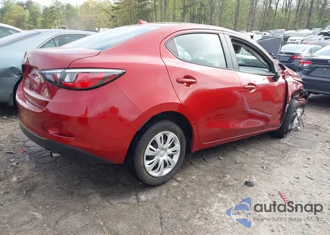 2019 Toyota Yaris L z USA, uszkodzony, nr VIN 3MYDLBYV8KY512068